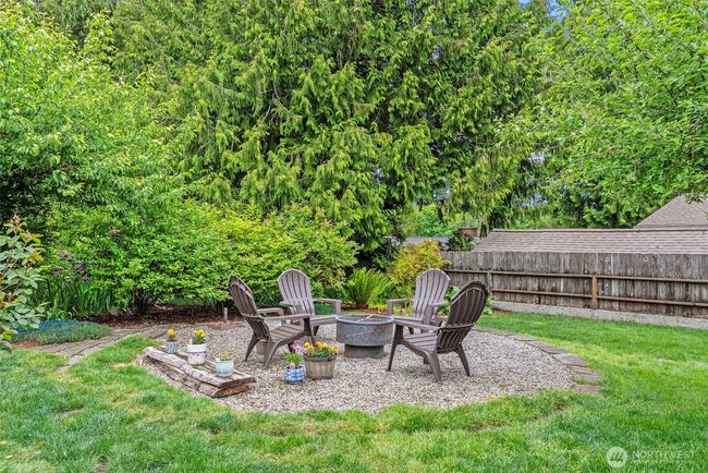 Back yard, top level | Image 17
