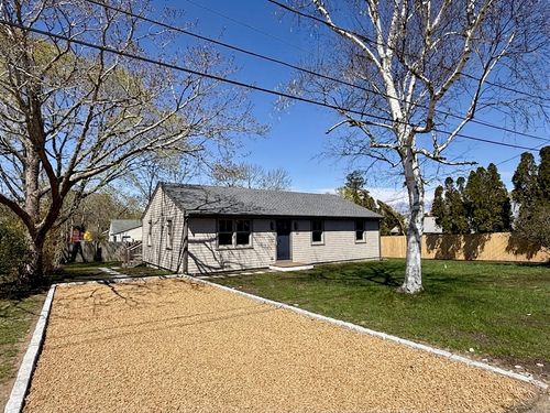 10 Winthrop Ave, Oak Bluffs, MA, 02557-7326 | Card Image