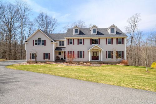 17 Weldon Woods Connecticut Road, New Fairfield, CT, 06812 | Card Image