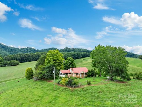 61 Brooks Branch Rd, Leicester, NC, 28748-7406 | Card Image