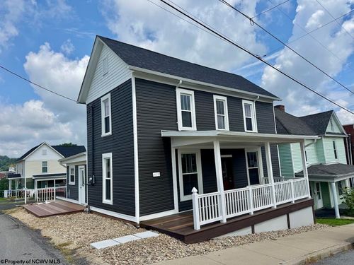 418 Columbia St, Fairmont, WV, 26554-5229 | Card Image