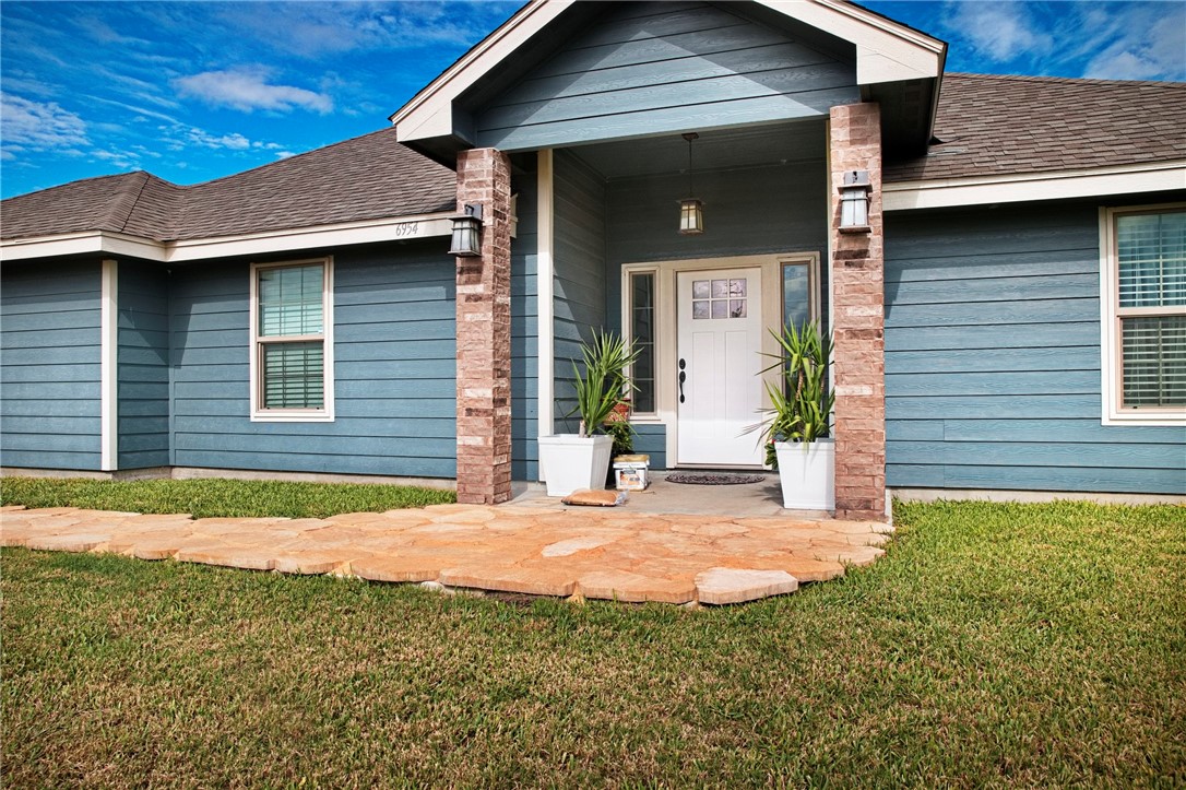 Wild Wood Cir, Robstown, TX 78380