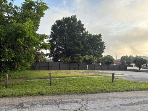 1700 Long Street, High Point, NC, 27262 | Card Image