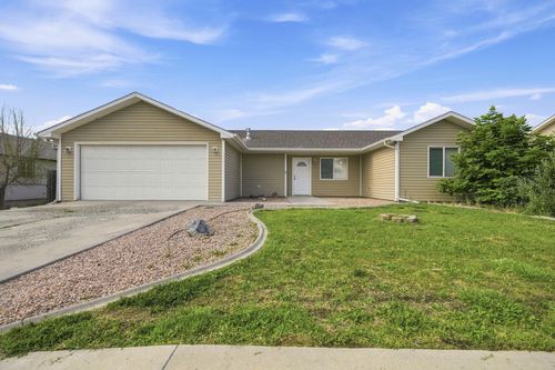 3271 F 1/2 Rd, Clifton, CO, 81520-8177 | Card Image