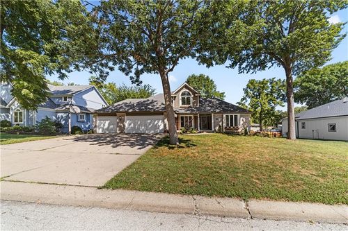 139 The Woodlands, Gladstone, MO, 64119-1876 | Card Image