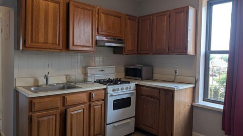 199 32nd Ave, Flushing, NY, 11358-1255 | Card Image