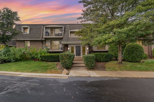 k-208 E Bailey Rd, Naperville, IL, 60565-1464 | Card Image