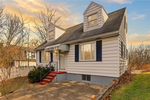 1865 Montour St, Coraopolis, PA, 15108-3059 | Card Image