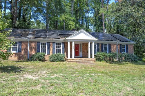 910 Parham St, Henderson, NC, 27536-4135 | Card Image