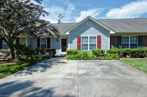 3141 Woodpoint St, Jamestown, NC, 27282-7512 | Card Image