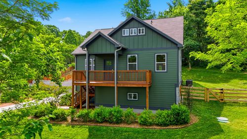 157 Lena Loop, Burns, TN, 37029-5266 | Card Image