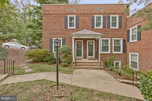 b-4829 28th St S, ARLINGTON, VA, 22206-1365 | Card Image