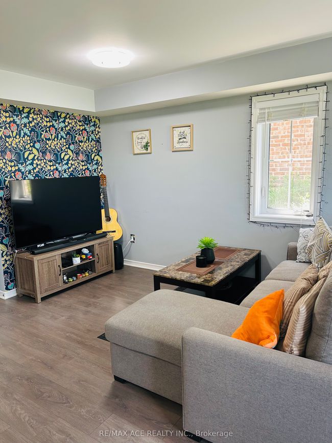 8 - 2441 Greenwich Dr, Condo with 2 bedrooms, 2 bathrooms and 2 parking in Oakville ON | Image 8