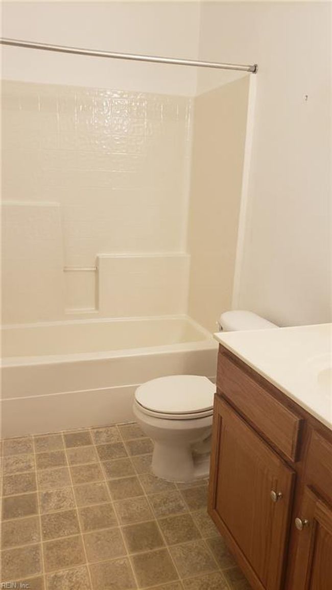1013 Point Way, House attached with 3 bedrooms, 2 bathrooms and null parking in Carrollton VA | Image 12