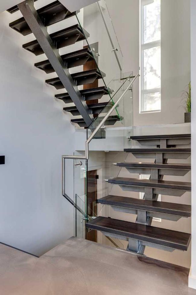 25 Posthill Drive Sw, House other with 4 bedrooms, 4 bathrooms and 8 parking in Calgary AB | Image 19
