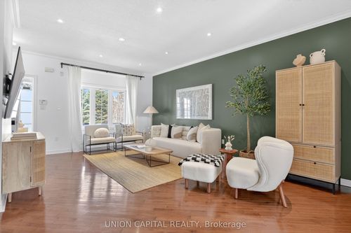 555 S Unionville Ave, Unionville, ON, L3R5G8 | Card Image