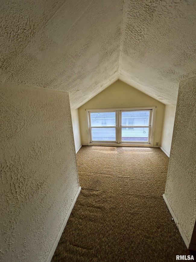 1020 N Walnut St, House other with 2 bedrooms, 1 bathrooms and null parking in Springfield IL | Image 8