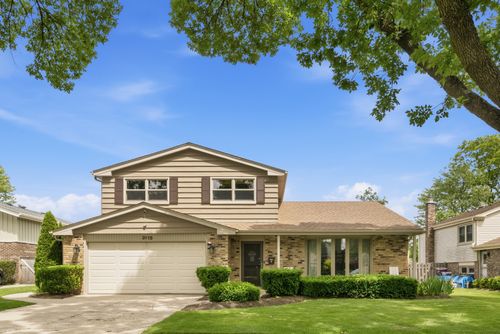 3115 N Stratford Rd, Arlington Heights, IL, 60004-1747 | Card Image