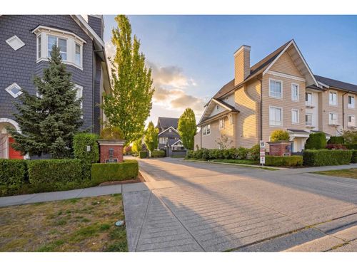 23-8438 207a St, Langley, BC, V2Y0N8 | Card Image