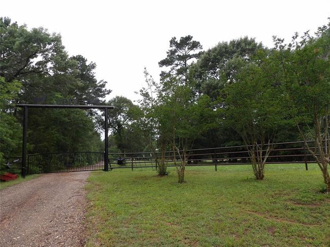 10967 Fm 1486 Rd, Home with 3 bedrooms, 2 bathrooms and 4 parking in Richards TX | Image 30