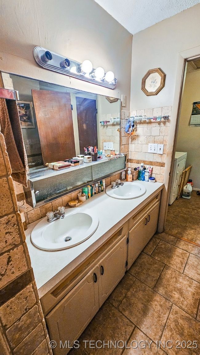 105 W Mockingbird Ln, House other with 3 bedrooms, 1 bathrooms and null parking in McAlester OK | Image 22
