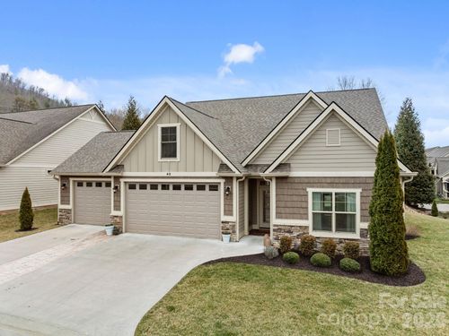 43 Burlington Ln, Fletcher, NC, 28732-9245 | Card Image