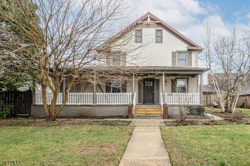 324 N 8th Ave, Manville, NJ, 08835-1235 | Card Image