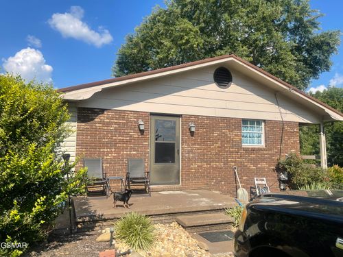 211 Circle Rd, Newport, TN, 37821-6705 | Card Image