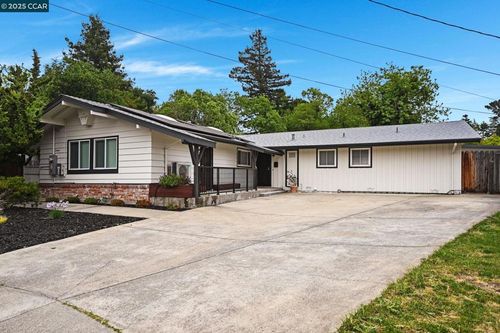 2326 Estrella Ct, Pinole, CA, 94564-1806 | Card Image