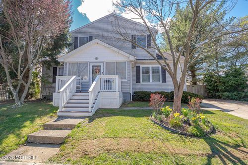 220 Washington Ave, Matawan, NJ, 07747-2970 | Card Image