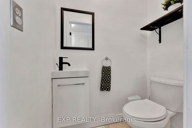 C - 10 Arnold Dr, Condo with 4 bedrooms, 2 bathrooms and 2 parking in Nepean ON | Image 17