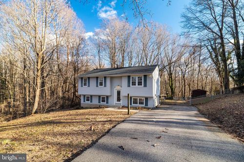 1861 Oldfield Dr, Huntingtown, MD, 20639-9366 | Card Image