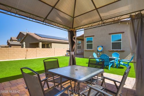 686 W Calle El Teclado, Sahuarita, AZ, 85629-1094 | Card Image