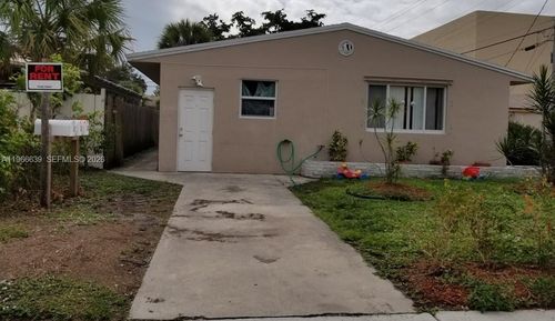 1-2040 Pierce St, Hollywood, FL, 33020-4027 | Card Image