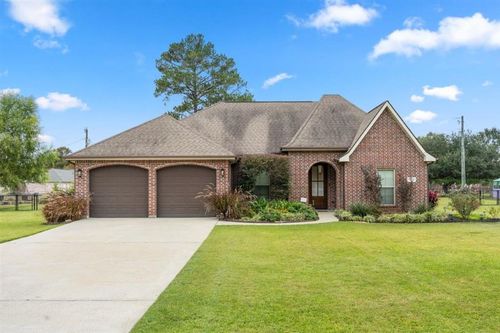 2441 W Laura Dr, Moss Bluff, LA, 70611-4428 | Card Image