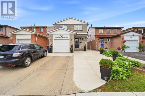 37 Cathy Jean Cres, Etobicoke, ON, M9V4T2 | Card Image