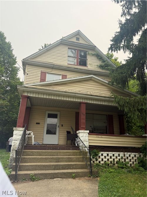 565 W Chalmers Avenue, Youngstown, OH, 44511 | Card Image