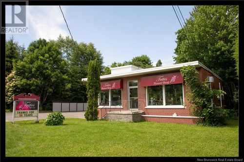569 Woodstock Rd, Fredericton, NB, E3B2J2 | Card Image