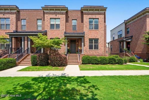 21 Brownstone Ln, Southern Pines, NC, 28387-2319 | Card Image