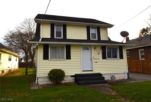 21 Katherine St, Struthers, OH, 44471-2102 | Card Image