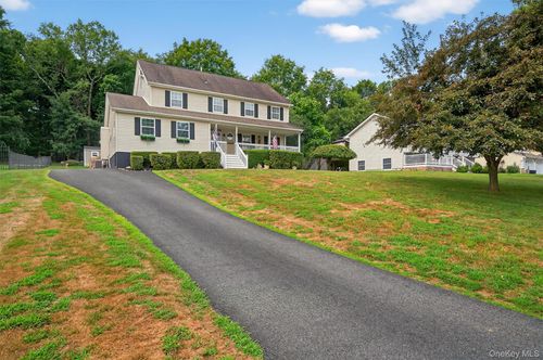38 Wavey Willow Ln, Montgomery, NY, 12549-1501 | Card Image