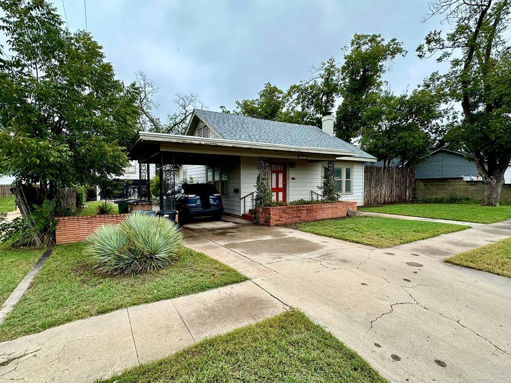 Twohig Ave, San Angelo, TX 76901