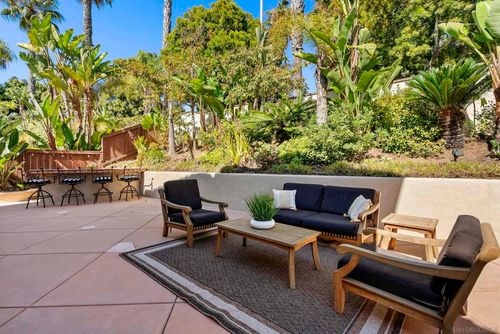 7312 Binnacle Dr, Carlsbad, CA, 92011-4680 | Card Image