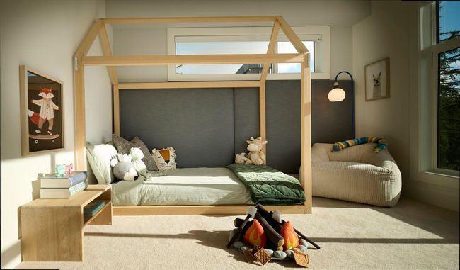 View of bedroom | Image 5