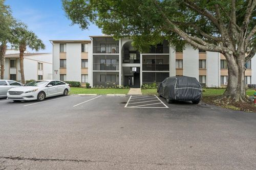 12-8215 Sun Spring Cir, ORLANDO, FL, 32825-4717 | Card Image