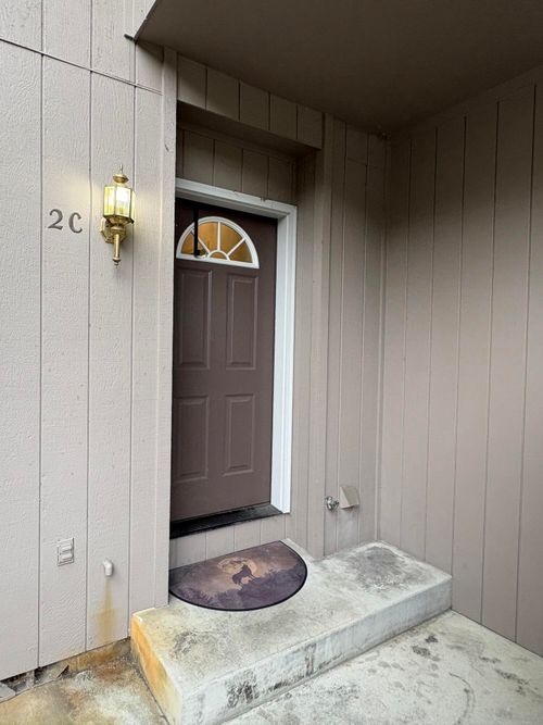 2c-310 Ne Terry Ln, Grants Pass, OR, 97526-4802 | Card Image