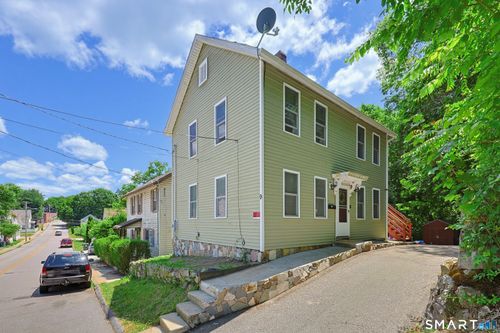 9 Hickory St, Norwich, CT, 06360-3709 | Card Image