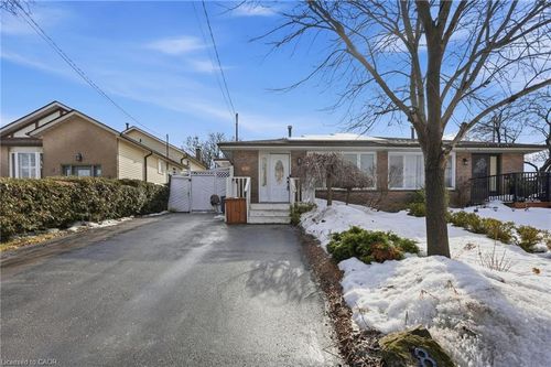 8 Elmore Dr, Hamilton, ON, L8W1T6 | Card Image