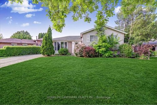 25 Secroft Cres, North York, ON, M3N1R5 | Card Image