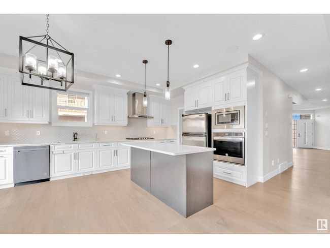 824 34 Ave Nw, House other with 6 bedrooms, 6 bathrooms and 6 parking in Edmonton AB | Image 21